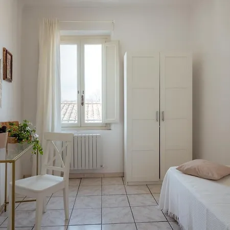 San Leonardo, Dentro Le Mura Di * ルッカ